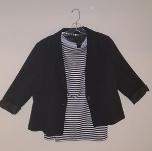 Ann Taylor Sleevless Shell  (010)